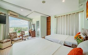 Art Deluxe Hotel