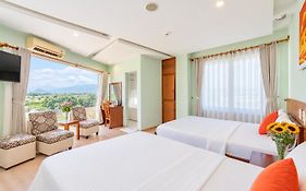 Art Deluxe Hotel